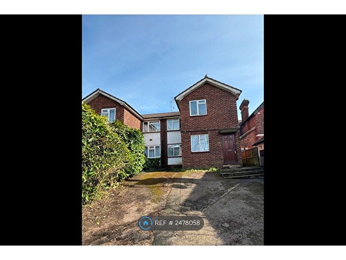 2 Bedroom Flat To Rent In Finchley Central, London, N3