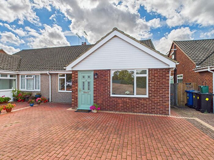 3 Bedroom Semi-Detached Bungalow For Sale In Whitfields, Stanford-Le-Hope, SS17