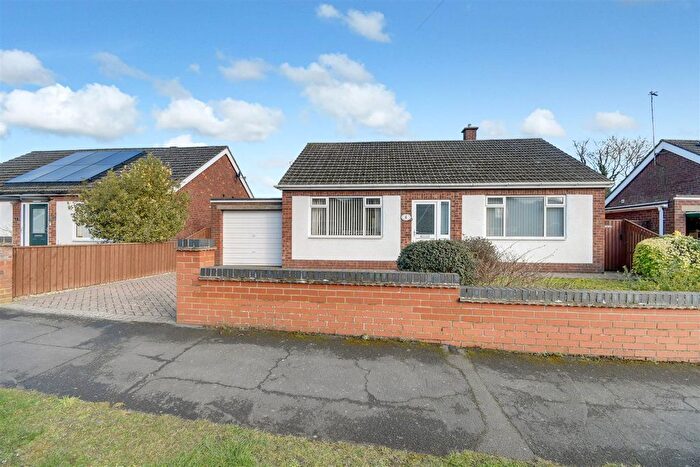 2 Bedroom Bungalow For Sale In Woodland Drive, Broughton, Brigg, DN20