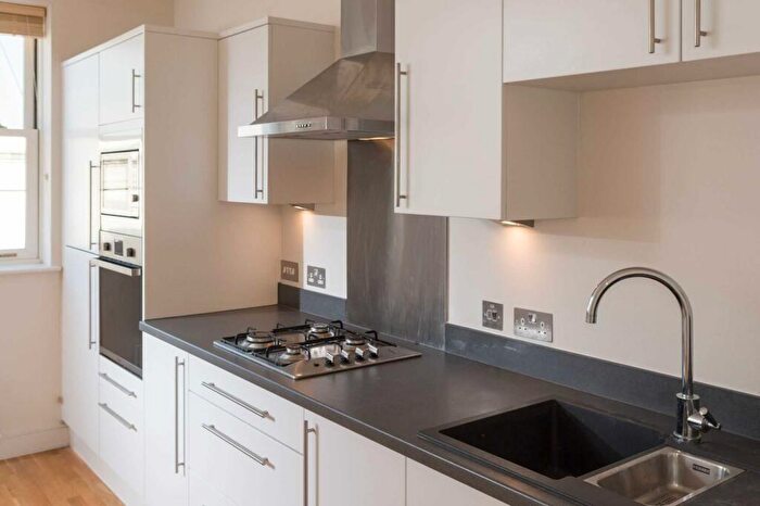 2 Bedroom Apartment To Rent In Marchant House, Southgate, BA1