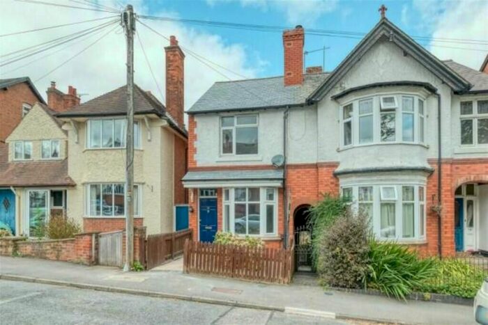 3 Bedroom Property To Rent In Bromfield Road, Redditch, B97