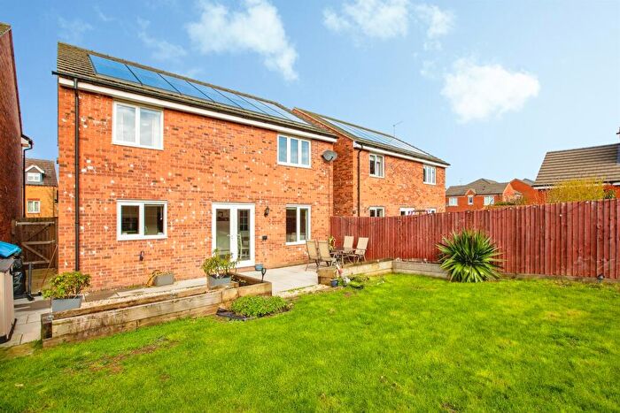 4 Bedroom Detached House For Sale In Weighbridge Way, Raunds, Wellingborough, NN9