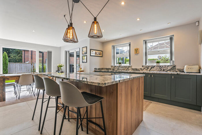 4 Bedroom Detached House For Sale In Alumdale Road, Alum Chine, Bournemouth, BH4
