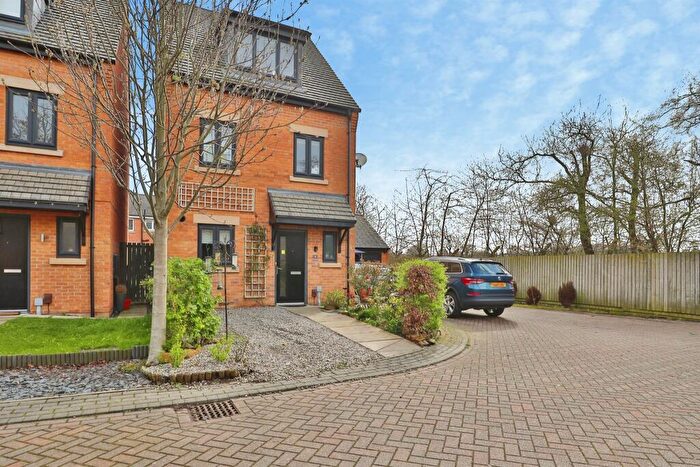 3 Bedroom Detached House For Sale In Elsie Bruce Grove, Crossgates, Leeds, LS15