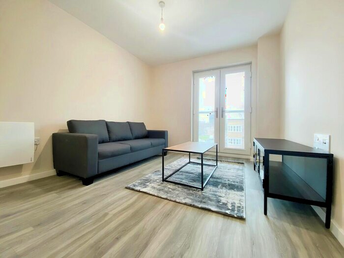 2 Bedroom Apartment To Rent In Belfry House, M15