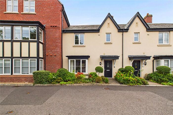 3 Bedroom Retirement Property For Sale In Cumber Place, Theale, Reading, Berkshire, RG7