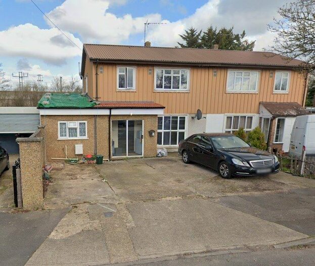 1 Bedroom Detached House To Rent In Denbigh Drive, Hayes, UB3