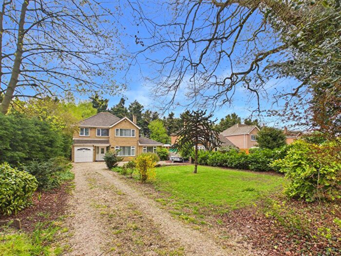 4 Bedroom Detached House For Sale In Damgate Road, Holbeach, PE12