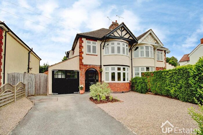 3 Bedroom Semi-Detached House For Sale In Nailcote Avenue, Tile Hill Village, Coventry, CV4