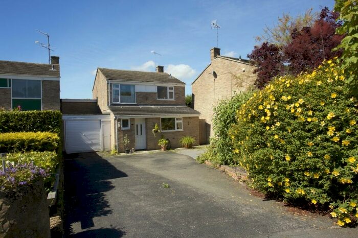 4 Bedroom Detached House To Rent In Bicknell Road, Camberley, Surrey, GU16