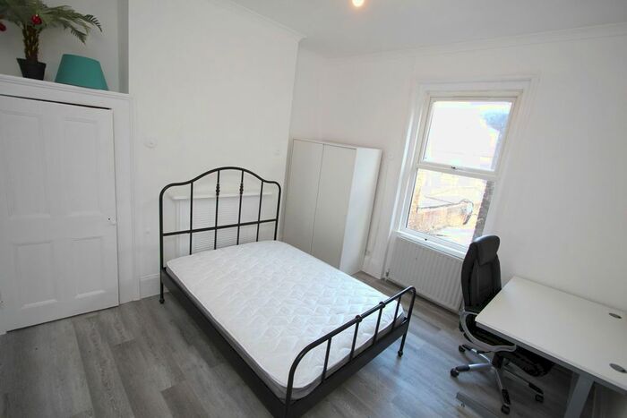 6 Bedroom Maisonette To Rent In Surbiton Road, Kingston Upon Thames, KT1