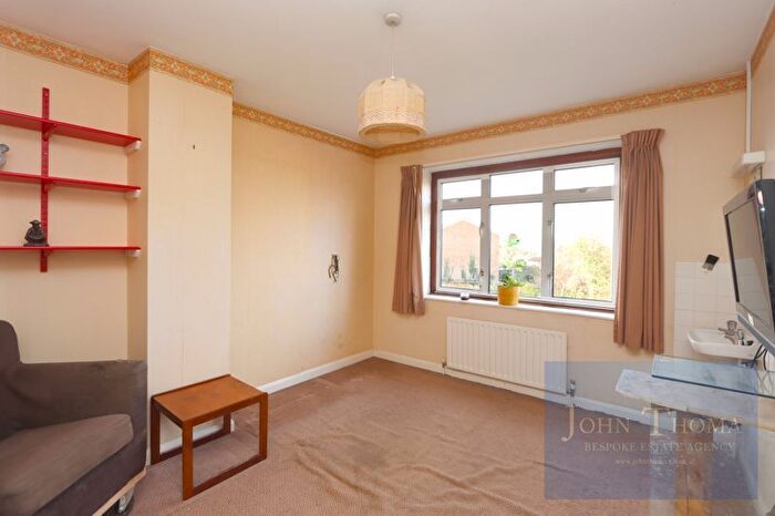 3 Bedroom Semi-Detached House For Sale In Whitehall Close, Chigwell, IG7