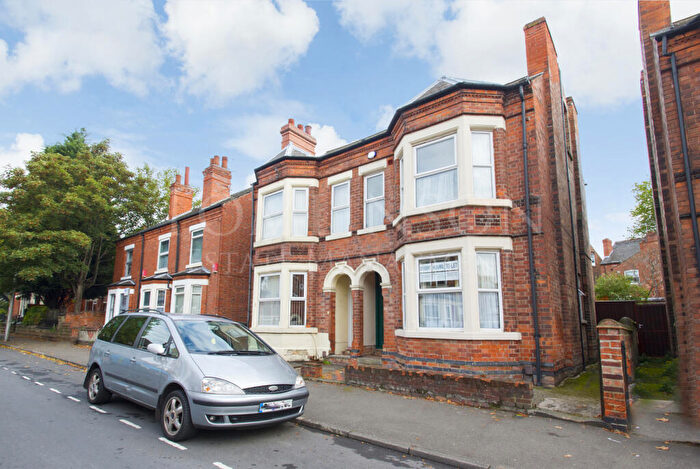 6 Bedroom Semi Detached House To Rent In Gloucester Avenue, Lenton, Nottingham, NG7