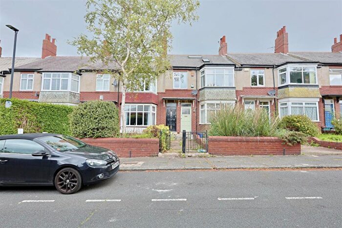 4 Bedroom Maisonette To Rent In Valley View, Jesmond (M), Newcastle Upon Tyne, NE2
