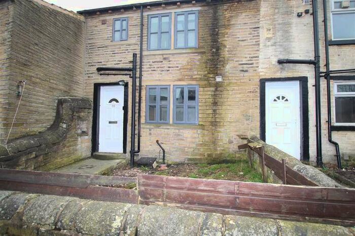 2 Bedroom Cottage To Rent In Holme Top Lane, Bradford, BD5