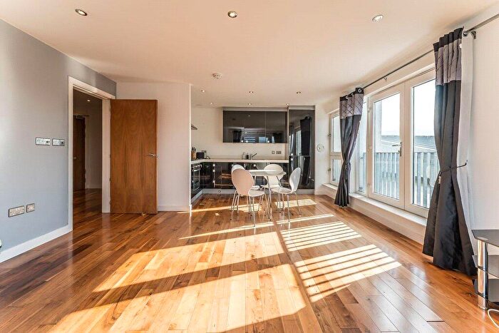 1 Bedroom Flat To Rent In Kimmerghame Drive, Fettes, Edinburgh, EH4