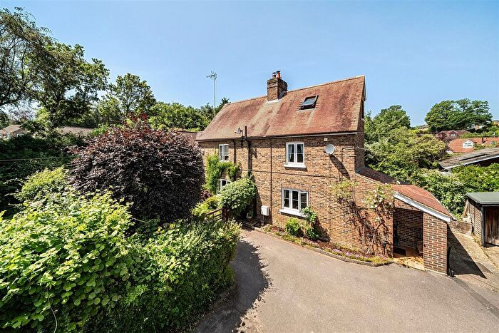 3 Bedroom Semi-Detached House For Sale In Woodside Road, Chiddingfold, Godalming, GU8