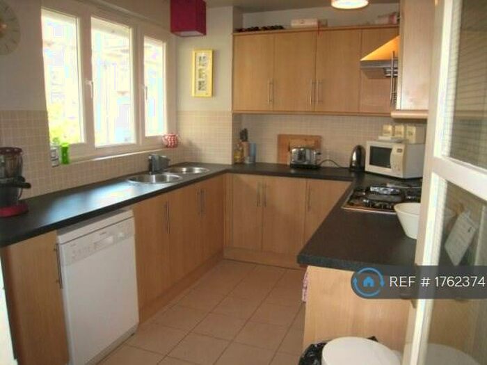 4 Bedroom Flat To Rent In Myddleton Street, London, EC1R
