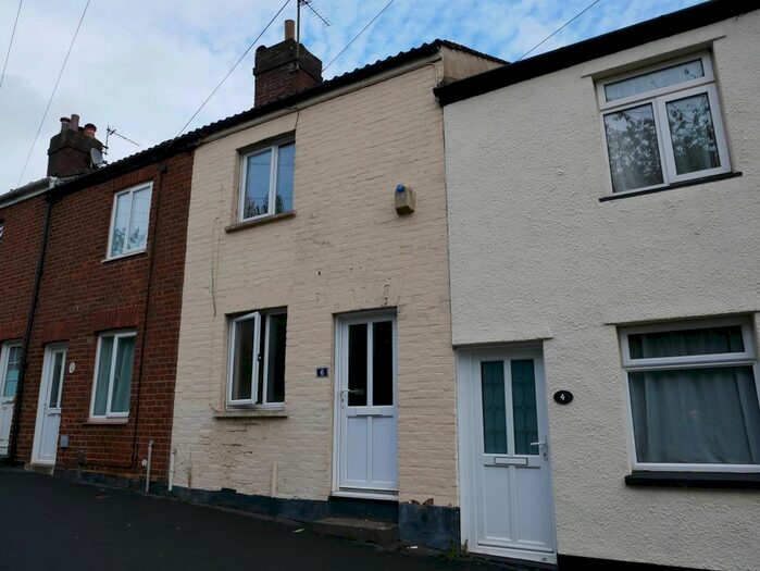2 Bedroom Terraced House To Rent In Bovemoors Lane, Exeter, EX2