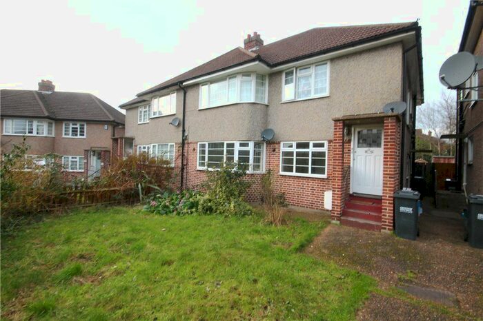 2 Bedroom Maisonette To Rent In Hambledon Gardens, London, SE25