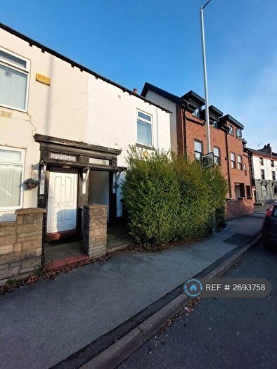 3 Bedroom Semi Detached House To Rent In Buxton Road, Stockport, SK2