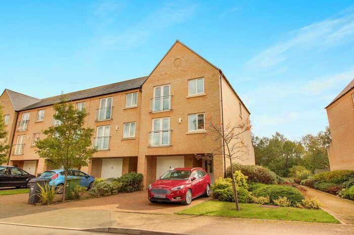 4 Bedroom Town House To Rent In Skipper Way, St. Neots, PE19