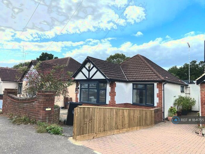 2 Bedroom Bungalow To Rent In Woodville Gardens, Ruislip, HA4