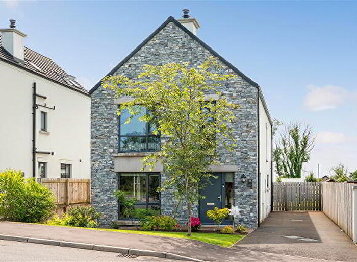 4 Bedroom Detached House For Sale In Oakwood Ave, Antrim, BT41