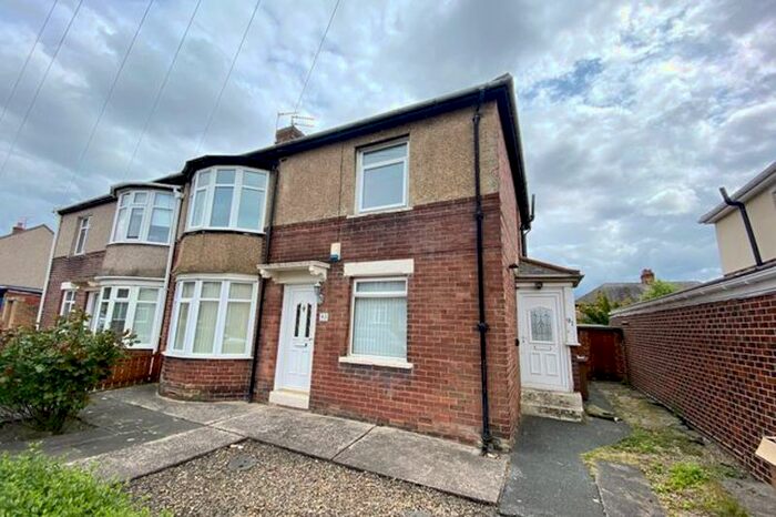 2 Bedroom Flat To Rent In Coldstream Gardens, Wallsend, NE28