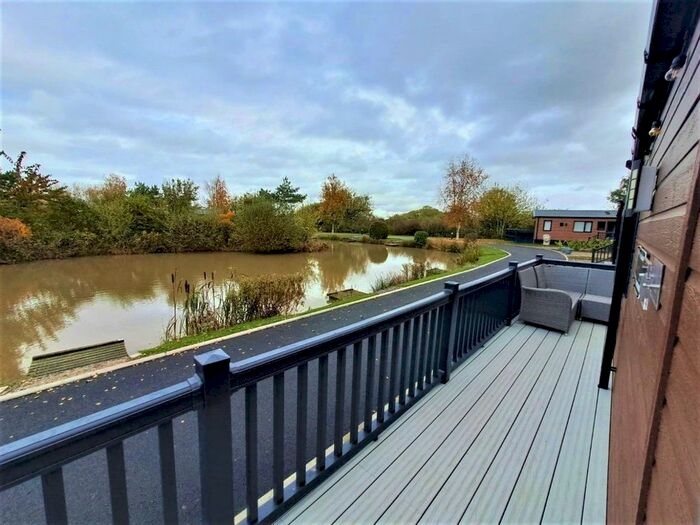 2 Bedroom Mobile/park Home For Sale In Ghants Lane, Hambleton, Poulton-Le-Fylde, FY6