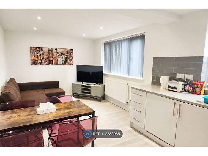 1 Bedroom Flat To Rent In Hazel Crescent, Kidlington, OX5