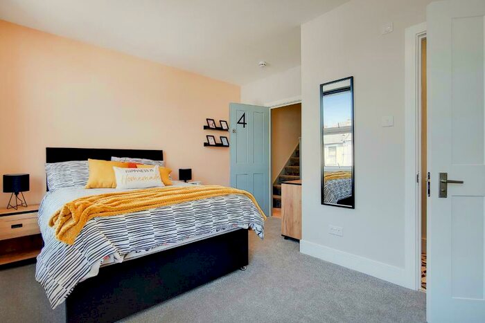 1 Bedroom House Of Multiple Occupation To Rent In Springrice Road, Hither Green, London, SE13