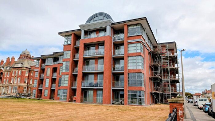 1 Bedroom Flat To Rent In Queens Promenade Bispham, Fenny Drayton, FY2