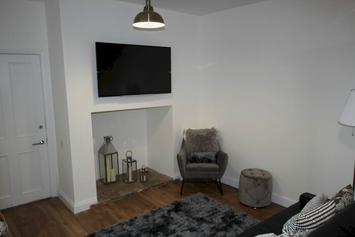 1 Bedroom Flat To Rent In Portland Terrace, Jesmond, Newcastle Upon Tyne NE2