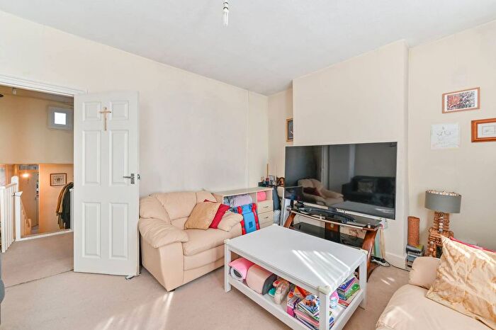 1 Bedroom Flat For Sale In Gosterwood Street, Deptford, London, SE8