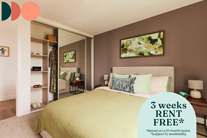 2 Bedroom Apartment To Rent In Avebury Boulevard, Milton Keynes, Buckinghamshire, MK9