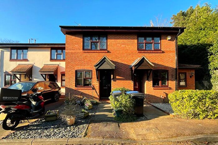 2 Bedroom Semi-Detached House To Rent In Woking, GU22