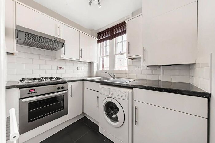 3 Bedroom Flat To Rent In Elm Park Mansions, Chelsea, London, SW10