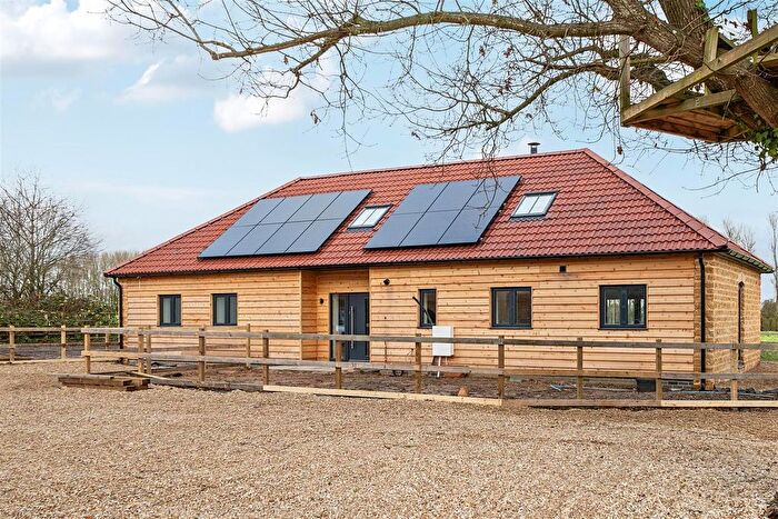 4 Bedroom Detached House For Sale In Hill View Court, New Cross, South Petherton, TA13