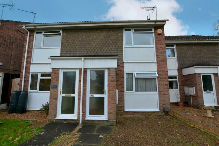 2 Bedroom Mews To Rent In Sopwith Crescent, Wimborne Dorset, BH21