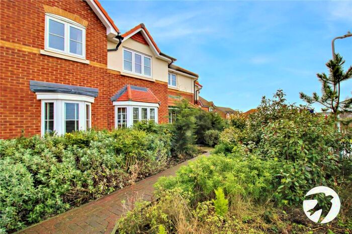 3 Bedroom End Of Terrace House To Rent In Lavender Avenue, Minster On Sea, Sheerness, ME12