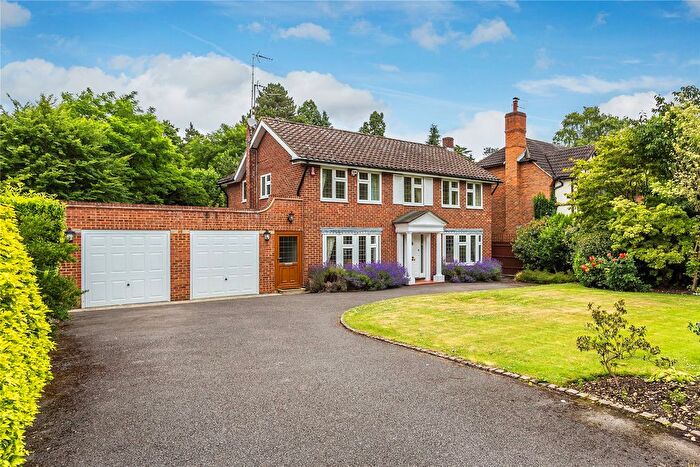 4 Bedroom Detached House For Sale In Horsell, Surrey, GU21