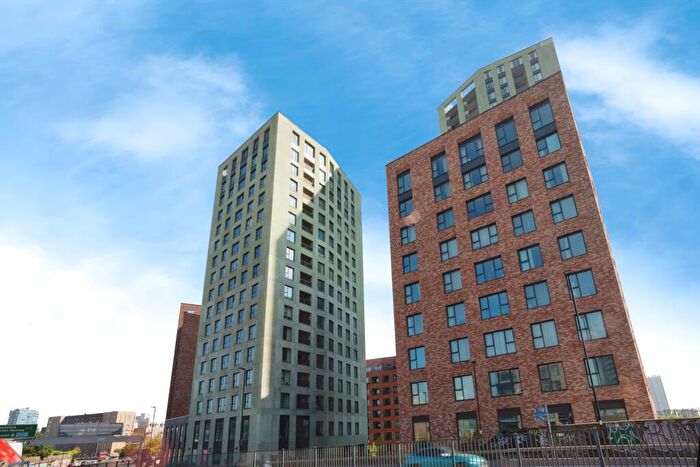 2 Bedroom Flat For Sale In Dipper Drive, London, E3