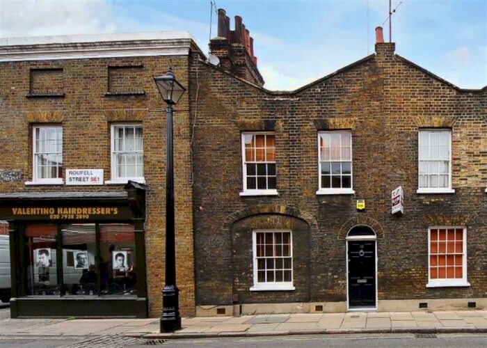 3 Bedroom Flat To Rent In Roupell Street, London, SE1