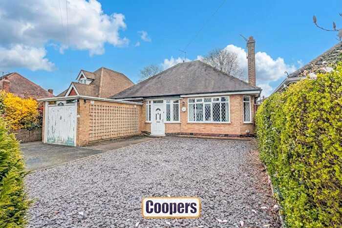 2 Bedroom Detached Bungalow For Sale In Finham Green Road, Finham, CV3