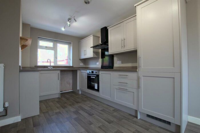 3 Bedroom House To Rent In Mallard Close, Measham, DE12