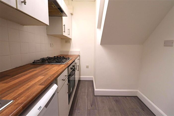 1 Bedroom Flat For Sale In London Road, Greenhithe, DA9