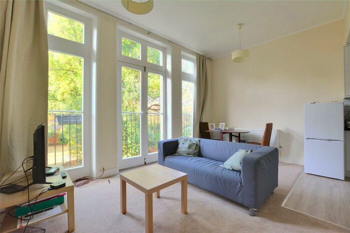 1 Bedroom Apartment To Rent In Kidbrooke Grove, Blackheath, London, SE3