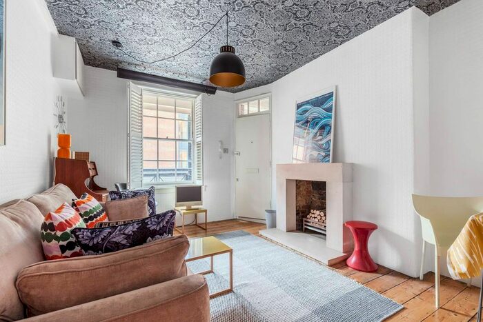 1 Bedroom Flat To Rent In Martlett Court, Covent Garden, London, WC2B