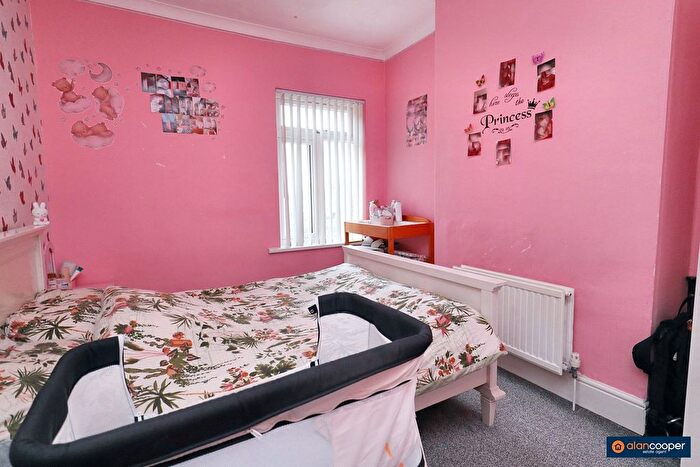 3 Bedroom End Of Terrace House For Sale In New Street, Bedworth, CV12